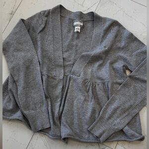 Aerie Light Cardigan in Gray. Size L